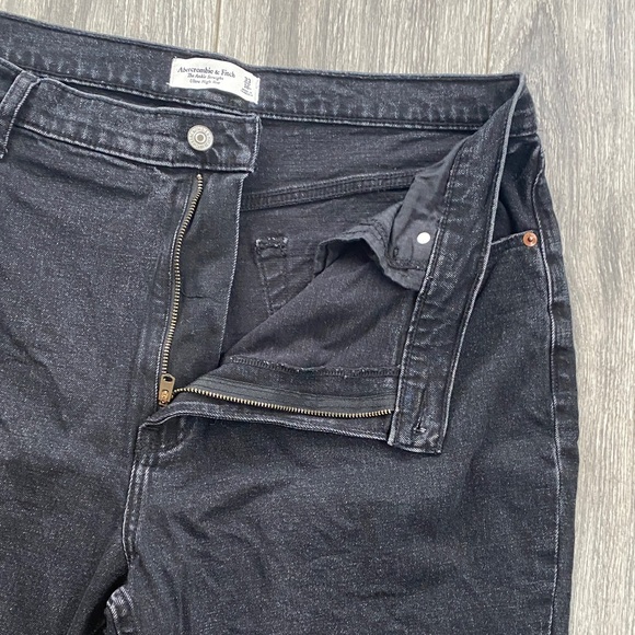 Abercrombie & Fitch - The Ankle Straight Ultra High Rise Jeans - Size 33/16 R - Picture 6 of 10